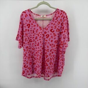 Entro Womens Small Top Pink Red Leopard Print V-Neck Short Sleeve Relaxed Fit